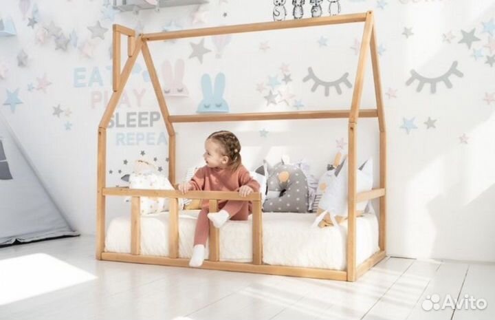 Детская кровать домик