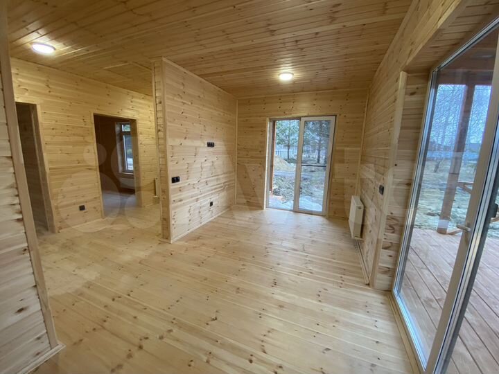 Дом 63 м² на участке 12,8 сот.