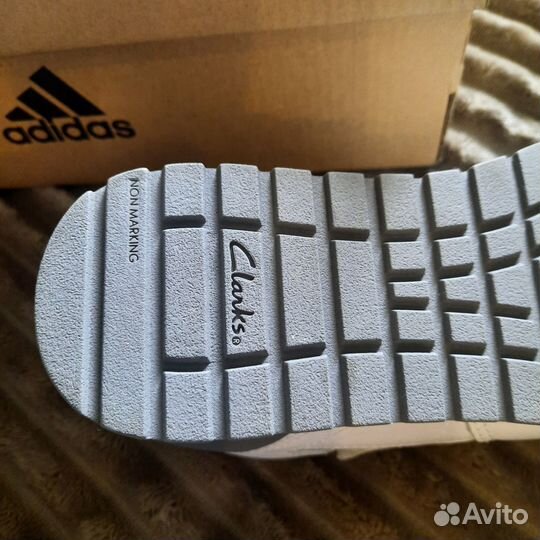 Кроссовки кожаные Clarks