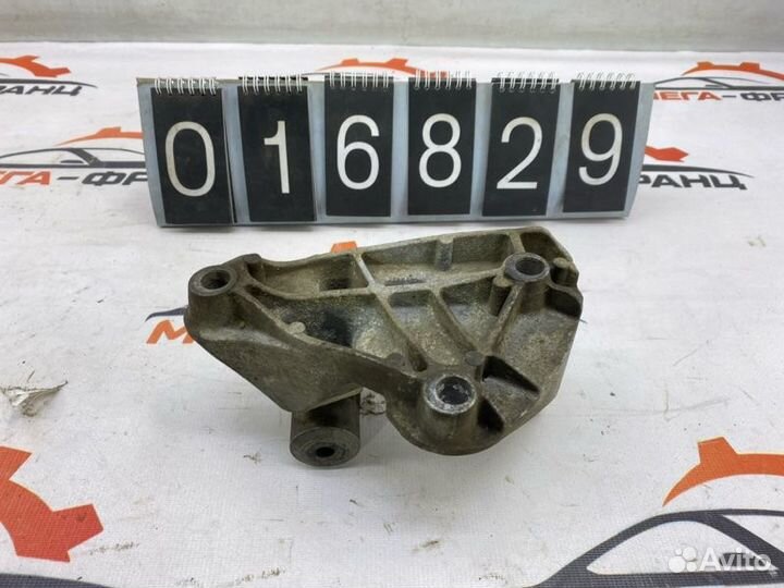 Кронштейн двигателя Peugeot 407 седан RFJ (EW10A)