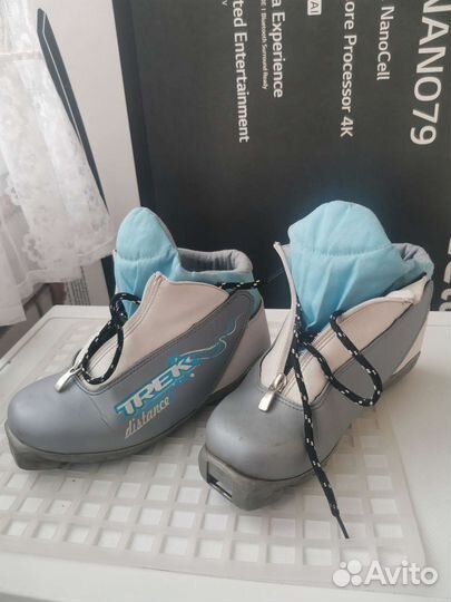 Лыжные ботинки