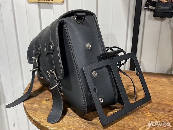 Кронштейн номера и сумки Suzuki m109r