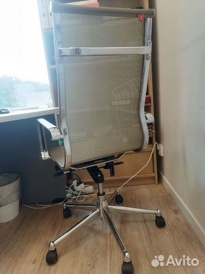 Офисное кресло руководителя бу