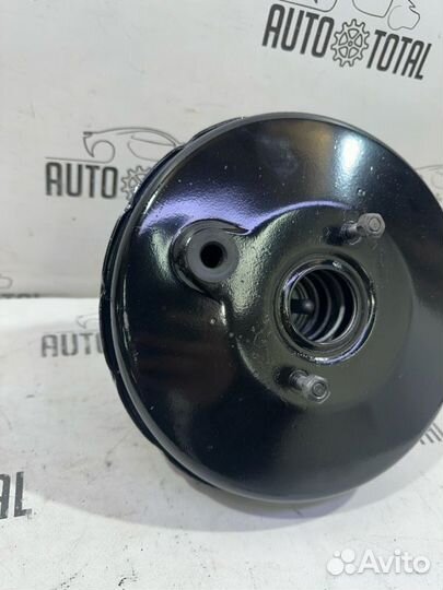 Вакуумный усилитель тормозов Renault Logan 1