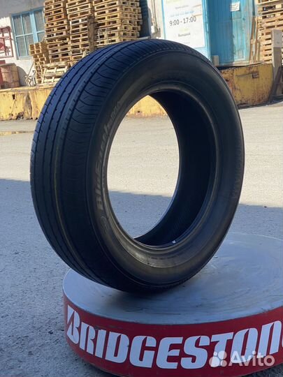 Yokohama BluEarth E70BZ 215/60 R16