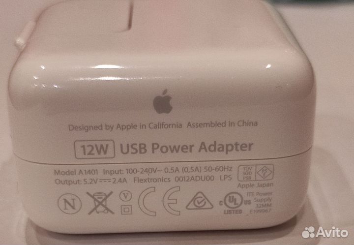 Американский адаптер питания Apple USB 12W A1401
