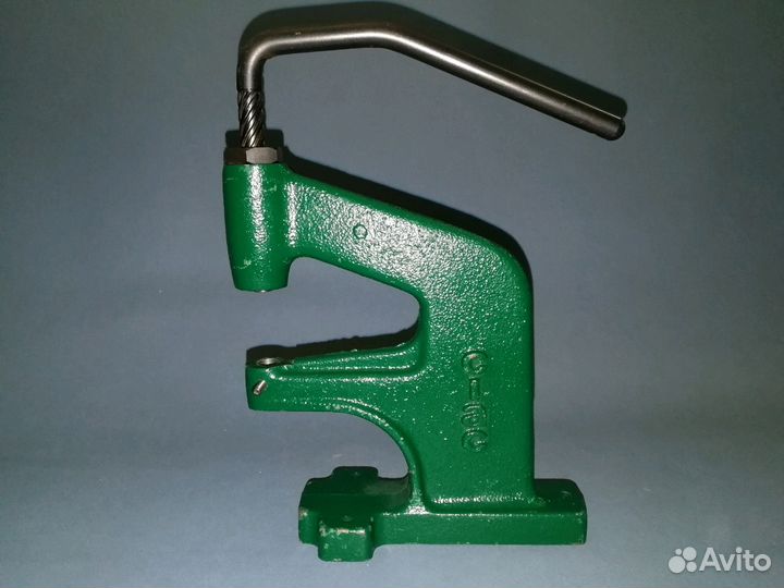 Пресс для кнопок