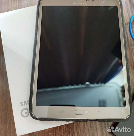 Планшет samsung galaxy tab s2 с чехлом