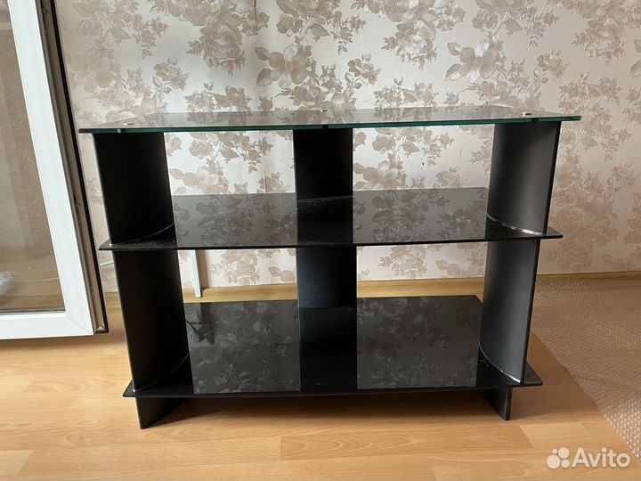 Стеклянная тумба под тв