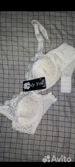 Бюстгалтер белый 70В