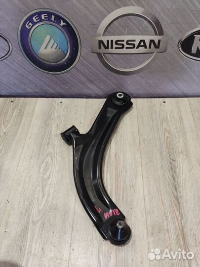 Рычаг подвески Nissan note E11 Лев