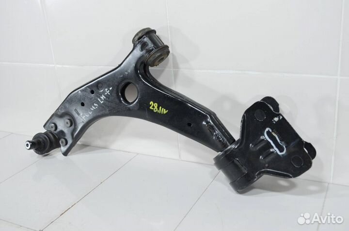 Рычаг нижний передний левый Ford Focus 3 2011+