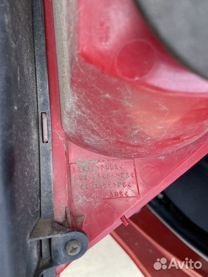 Задняя левая фара kia ceed