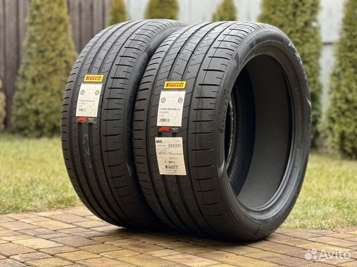 Pirelli P Zero Sports CAR 275/45 R21 и 315/40 R21 111Y