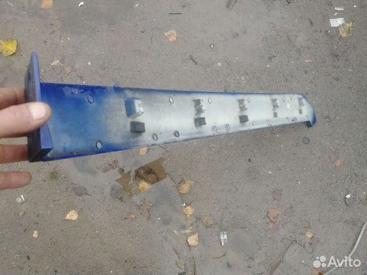 Накладка заднего правого крыла мерседес вито 639 M