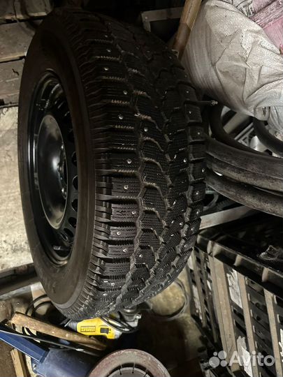 Зимние колеса r16 215 65 Yokohama Ice Guard Stud