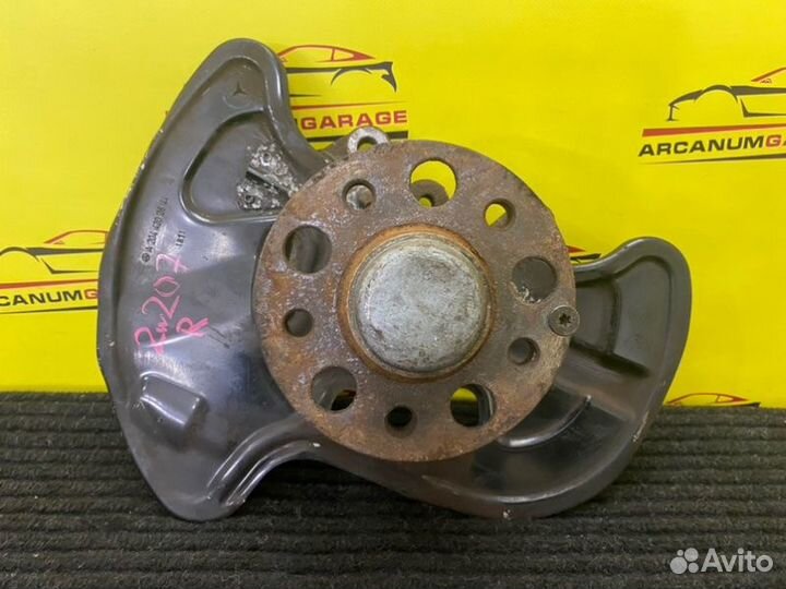 Кулак передний правый Mercedes 207 W207 OM651.911
