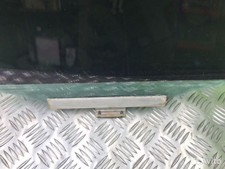 Стекло заднее левое Mercedes-Benz E-Class W210