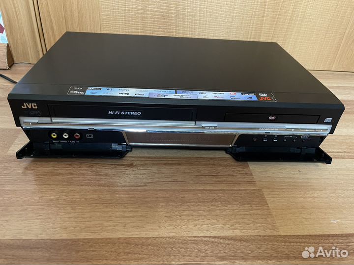 Видеомагнитофон комбо JVC HR-XV32 HiFi Stereo sqpb