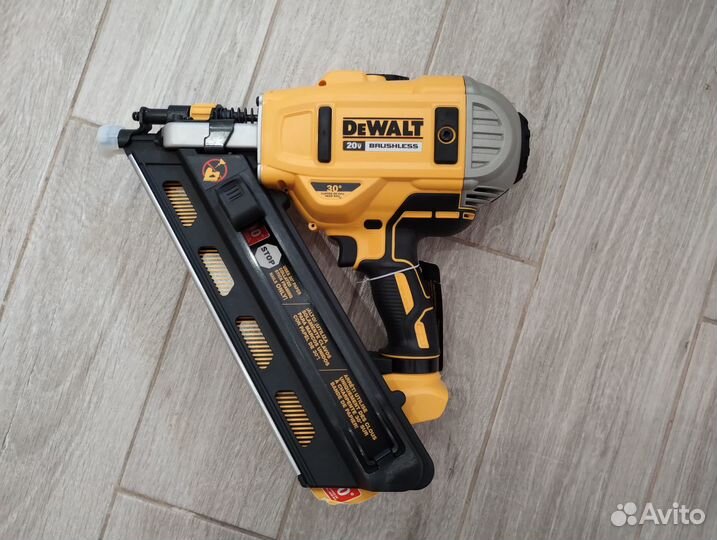 DeWalt DCN692 Нейлер каркасный новый оригинал