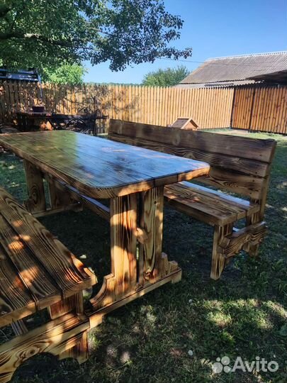Садовый стол и скамейки
