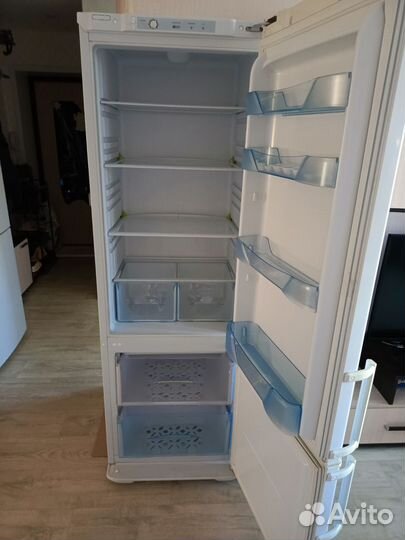 Холодильник Бирюса 132