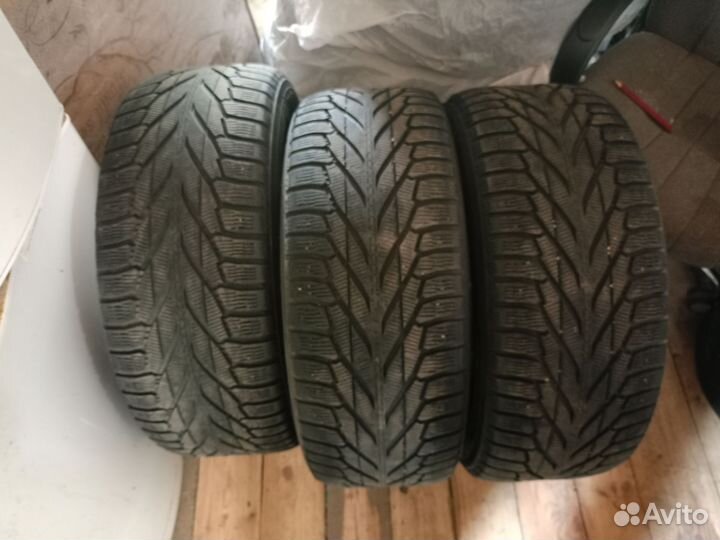 Nokian Tyres Hakkapeliitta R 285/60 R18 116R