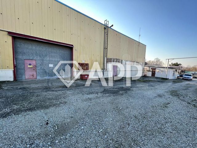 Складской комплекс с арендаторами 4000 м²