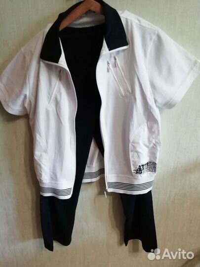 Костюм спортивный женский. 48 размер, новый
