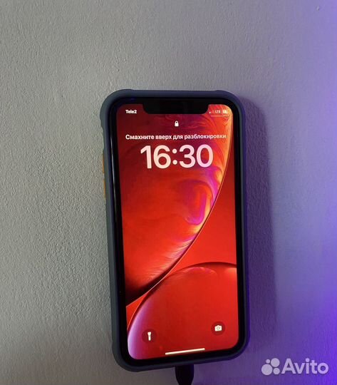 Телефон iPhone XR