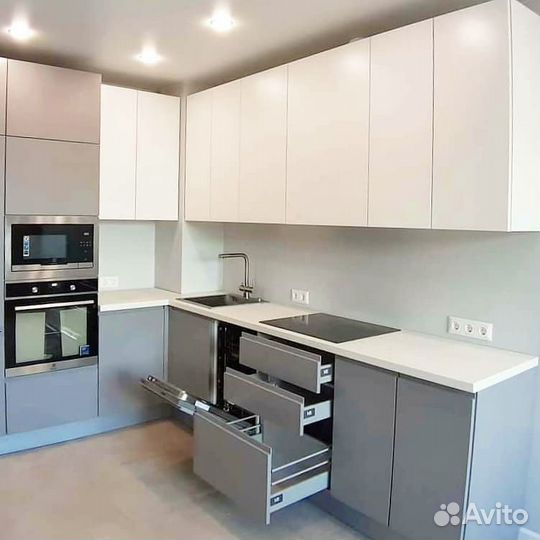 Кухня на зазаз под ключ. Фабрика в Москве