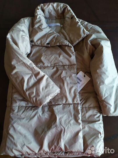 Плащи, куртки новые