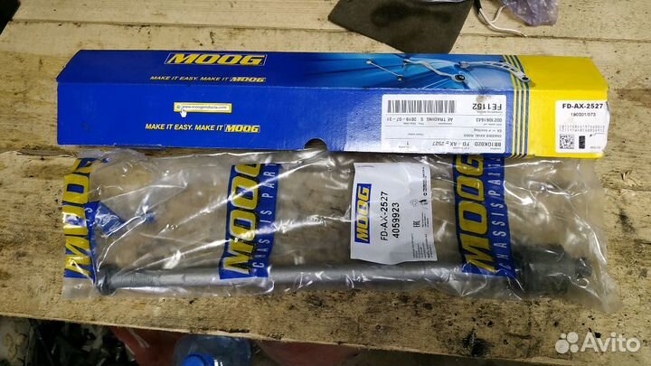 Рулевая тяга Moog на Форд Транзит