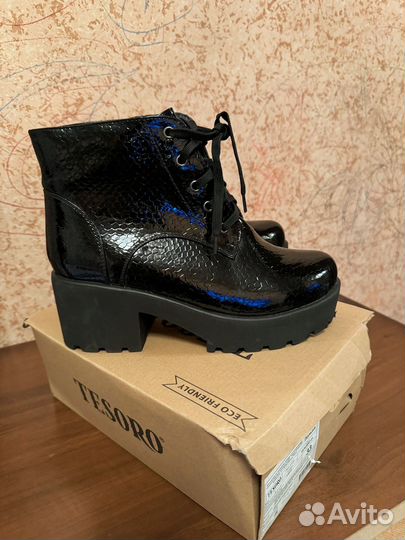 Ботильоны лаковые