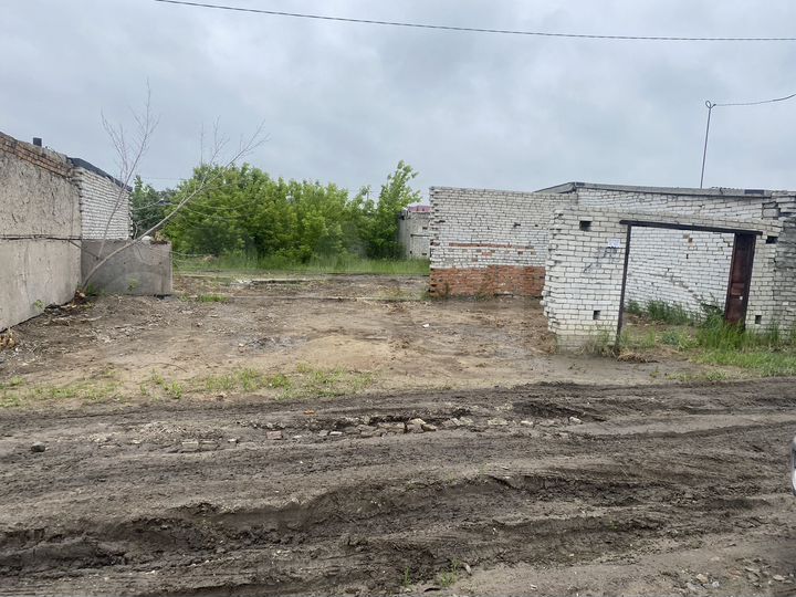 Машиноместо, > 30 м²