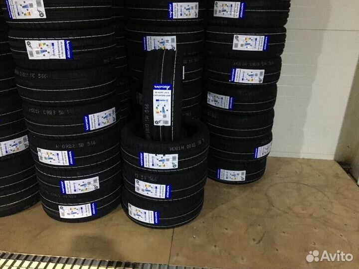 Windforce Catchfors UHP 215/45 R17 91W