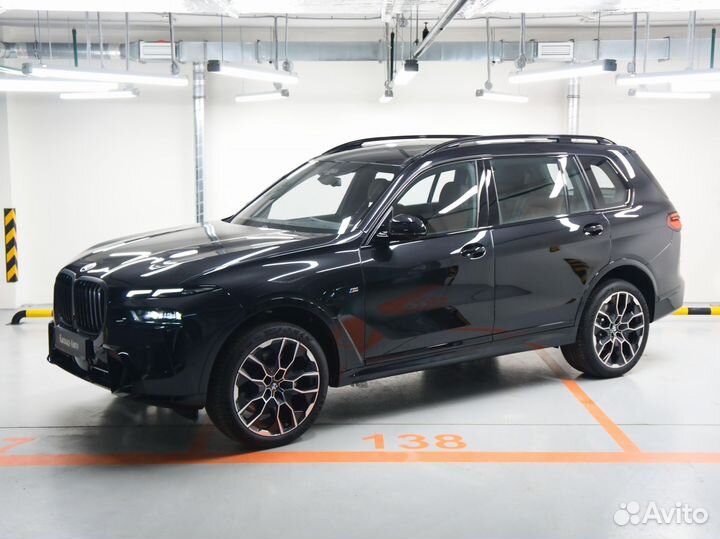 BMW X7 3.0 AT, 2023