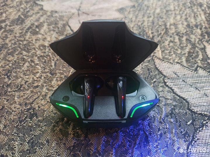 Игровые беспроводные наушники