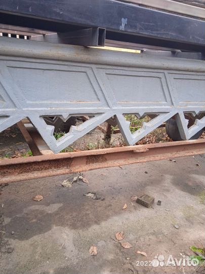 Лестница, чугунные ступени, косоур