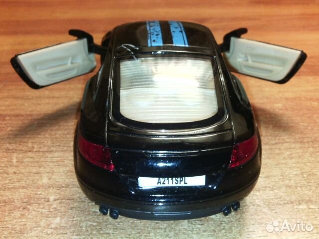Модель машинка Audi TT 1-32 игрушка на радиоуправл
