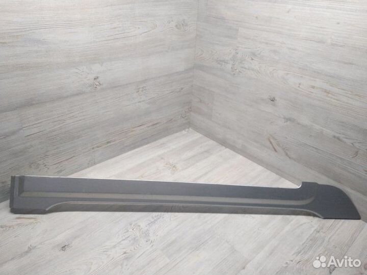 Накладка (кузов наружные) правая Hyundai Starex H1