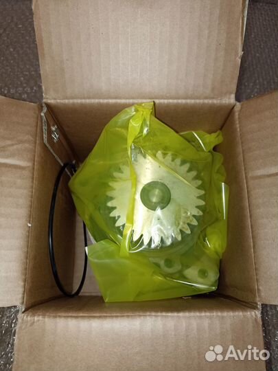 Насос водяной Renault Magnum DXI 12,Volvo D12C