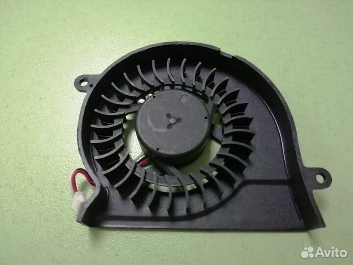 Вентилятор для ноутбука Samsung NP300E4A