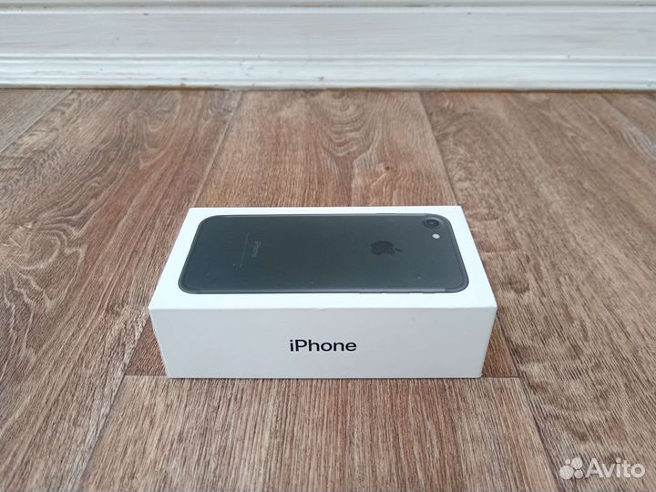 Коробки от iPhone