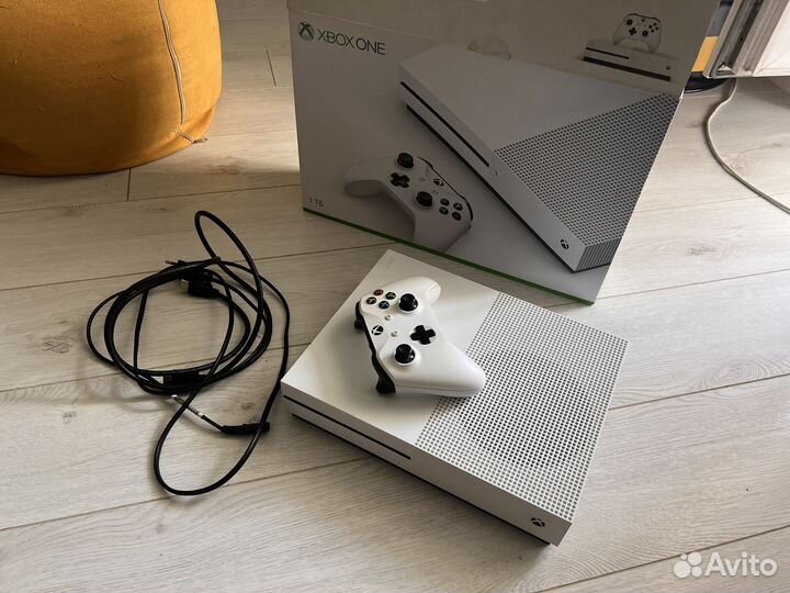 Xbox One s 1тб