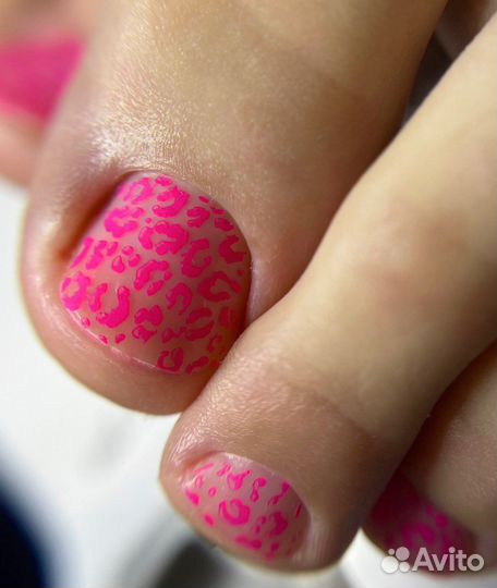 Маникюр,педикюр