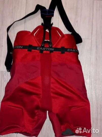 Хоккейные коньки, баул, шлем, шорты детские