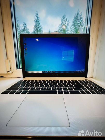 Ноутбук asus