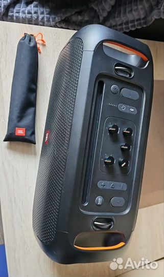 JBL partybox с микрофоном