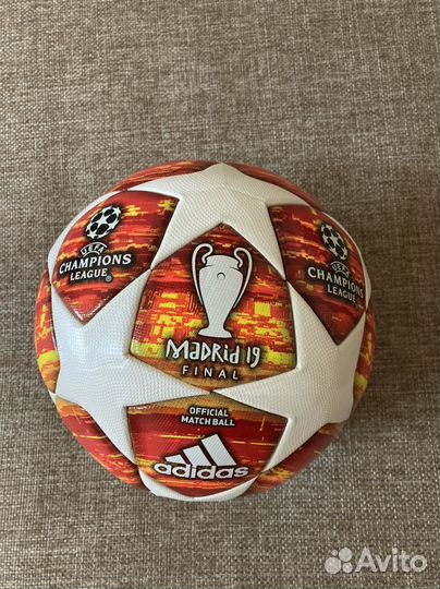 Футбольный мяч Adidas лига чемпионов 2019